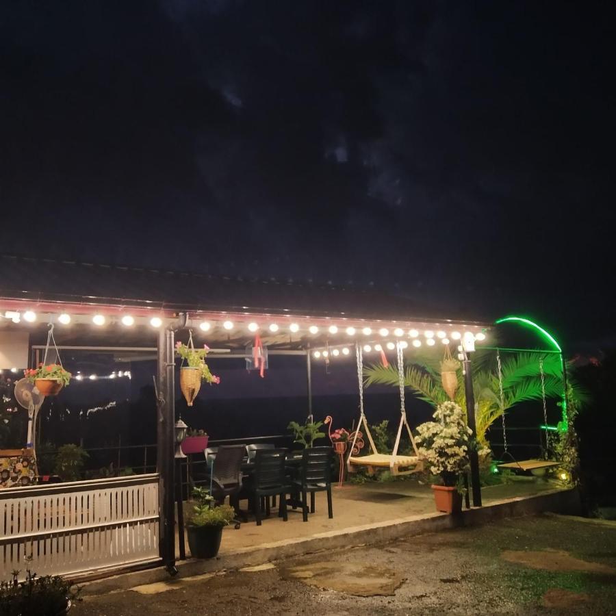 Kemeni Garden Hotel Батуми Екстериор снимка