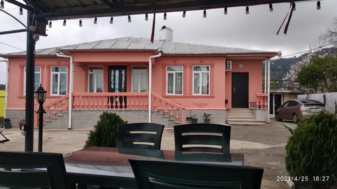Kemeni Garden Hotel Батуми Екстериор снимка