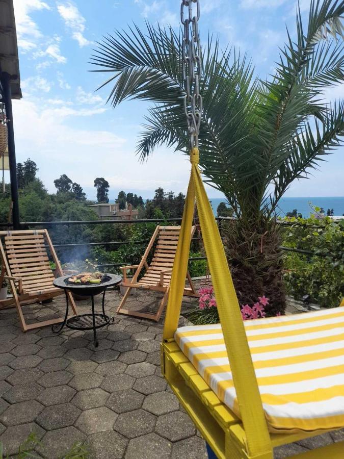 Kemeni Garden Hotel Батуми Екстериор снимка