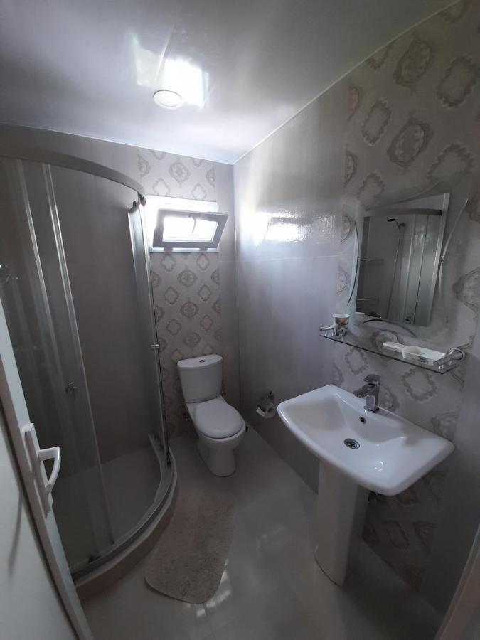 Kemeni Garden Hotel Батуми Екстериор снимка