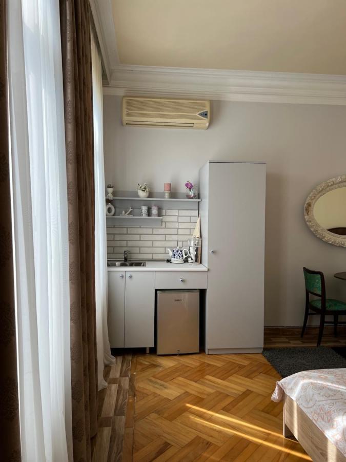 Kemeni Garden Hotel Батуми Екстериор снимка