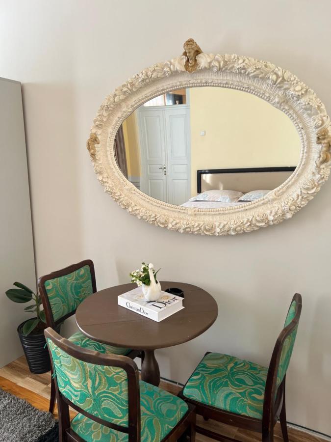 Kemeni Garden Hotel Батуми Екстериор снимка