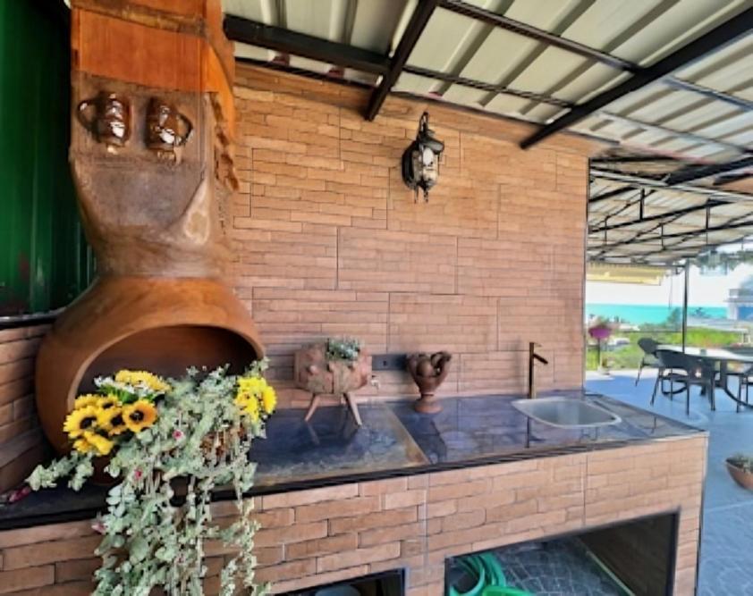 Kemeni Garden Hotel Батуми Екстериор снимка