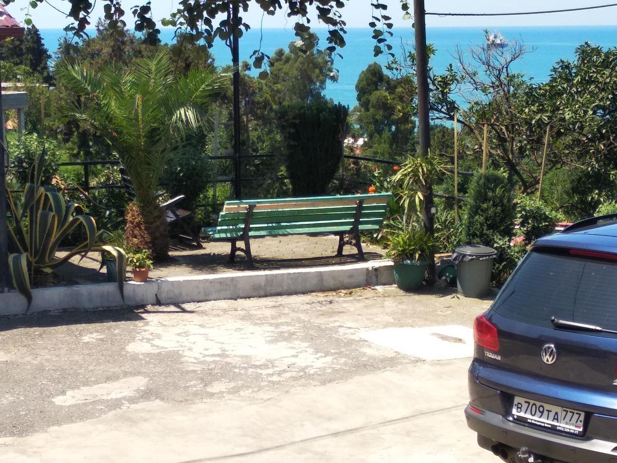 Kemeni Garden Hotel Батуми Екстериор снимка