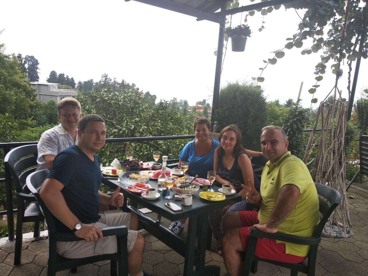 Kemeni Garden Hotel Батуми Екстериор снимка